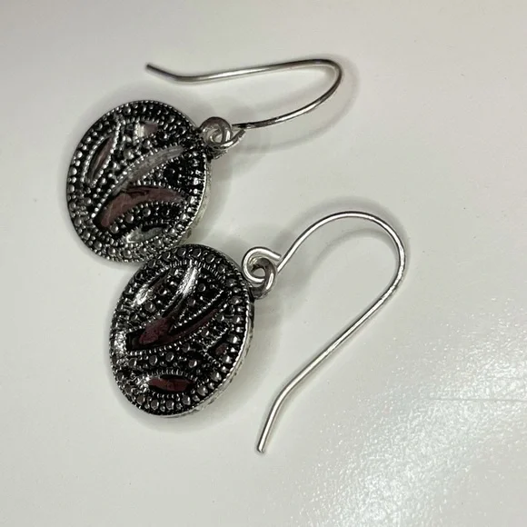 Metal Design Small Round Dangle Earrings - Picture 5 of 11